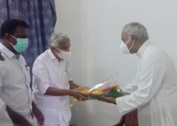 ആശംസകളുമായി  മുൻ മുഖ്യമന്ത്രി ഉമ്മൻചാണ്ടി