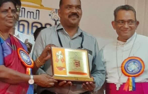 കെ.സി.ബി.സി കര്മ്മരത്ന പുരസ്കാരം ആന്റണി പത്രോസിന്