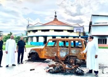 സിബിസിഐ മണിപ്പൂർ സന്ദർശിച്ചു: കാഴ്ചകൾ ഹൃദയഭേദകം, അധികാരികൾ മൗനംവെടിഞ്ഞ് എത്രയുംവേഗം സമാധാനം പുന:സ്ഥാപിക്കണം.