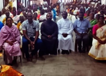 മത്സ്യക്കച്ചവട സ്ത്രീകൾക്ക് ഭക്ഷ്യകിറ്റ് വിതരണം ചെയ്ത് പുല്ലുവിള ഫിഷറീസ് മിനിസ്ട്രി