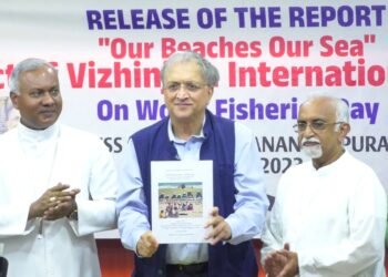 വിഴിഞ്ഞം തുറമുഖ ആഘാതം തീരജനത അവകാശങ്ങൾക്കായുള്ള പോരാട്ടത്തിൽ: ജനകീയ പഠനസമിതിയുടെ റിപ്പോർട്ട് പ്രകാശനം ചെയ്തു.