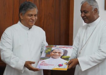 ക്രിസ്തുദാസ് പിതാവിന്റെ പൗരോഹിത്യ രജതജൂബിലി പ്രമാണിച്ച് ജീവനും വെളിച്ചവും നവംബർ ലക്കം സ്പെഷൽ പതിപ്പ് പുറത്തിറങ്ങി.