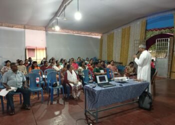 ബൈബിൾ പാരായണ മാസത്തിൽ വചനാധിഷ്ഠിത ക്ലാസ്സ് നടത്തി വലിയതുറ ഇടവക