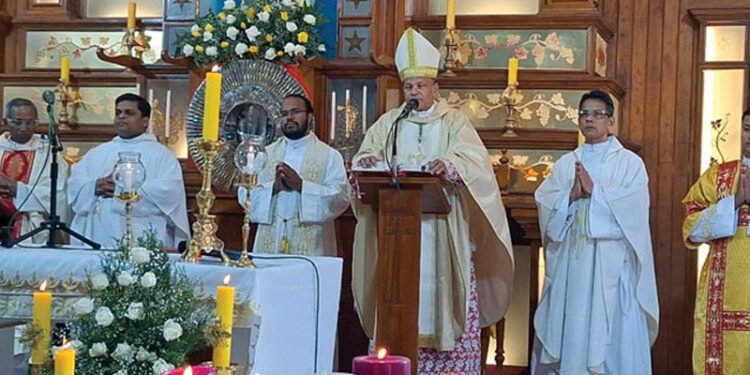 മാഹി അമ്മത്രേസ്യ തീര്ഥാടനകേന്ദ്രത്തിന് ബസിലിക്ക പദവി: കൃതജ്ഞതാ ബലിയർപ്പണം നടത്തി