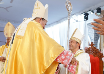 ഗ്ലോറിയ പാടി ദൈവജനം, റൈറ്റ്. റവ. ഡോ. അംബ്രോസ്‌ പുത്തൻവീട്ടിൽ ഇനി കോട്ടപ്പുറം രൂപതയുടെ ഇടയൻ