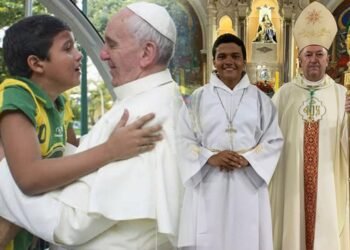 അന്ന് ഫ്രാൻസിസ് പാപ്പയുടെ ചാരെ കണ്ണീരോടെ ഓടിയെത്തിയ ആ ബാലന് ഇന്ന് സെമിനാരി വിദ്യാര്ത്ഥി