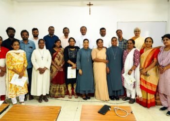 കൗൺസിലിംഗ് കോഴ്സ് പൂർത്തിയാക്കിയവർക്ക് സർട്ടിഫിക്കറ്റ് വിതരണം ചെയ്ത് കുടുംബശുശ്രൂഷ