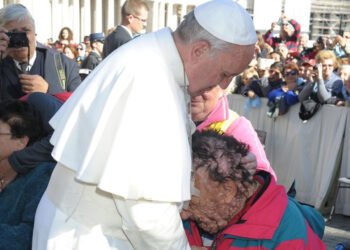 ലോകം വൈറലാക്കിയ പേപ്പല്‍ കൂടിക്കാഴ്ചയിലെ വിനിസിയോ റിവ വിടവാങ്ങി