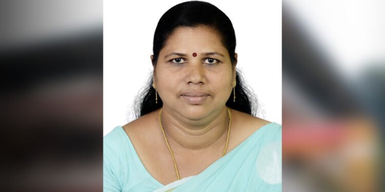 അതിരൂപതയിലെ തെക്കേകൊല്ലങ്കോട് ഇടവകാംഗം ഗീത സുരേഷ് പഞ്ചായത്ത് പ്രസിഡന്റ്