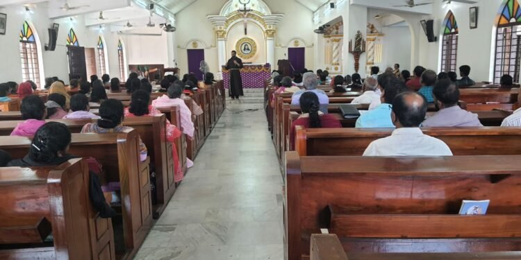 പേട്ട ഫൊറോനയിൽ അല്മായ അദ്ധ്യാത്മിക നവീകരണ ധ്യാനം നടന്നു