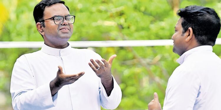 വിശുദ്ധമായ നിശ്ശബ്ദത: കേൾവി, സംസാര വെല്ലുവിളി നേരിടുന്നയാൾ ഇന്ത്യയിലാദ്യമായി വൈദികനാകുന്നു