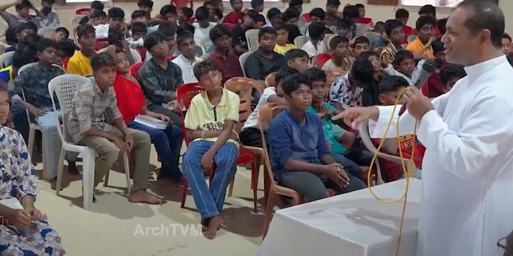 ഈശോയോട് കൂട്ടുകൂടാൻ: അതിരൂപത ചൈൽഡ് കമ്മിഷൻ കുട്ടികൾക്കായി ധ്യാനവും ക്യാമ്പും സംഘടിപ്പിച്ചു