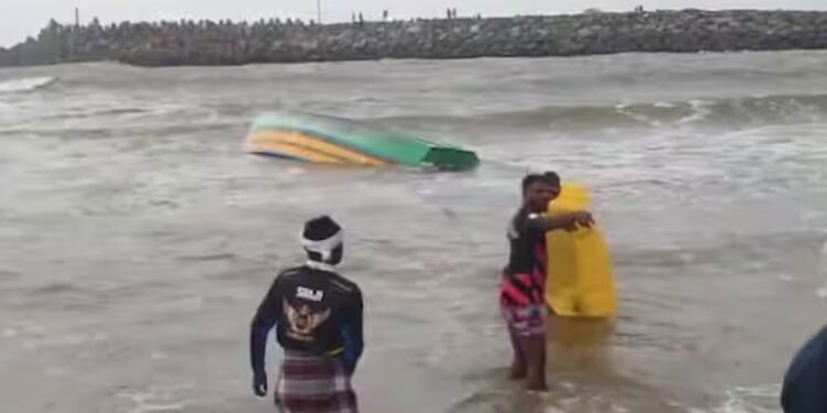 മുതലപ്പൊഴിയിൽ വള്ളം മറിഞ്ഞ് രണ്ട് അപകടം; ഒരാൾ മരിച്ചു, ഒരാളെ കാണാതായി