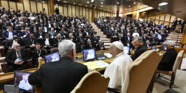 നിങ്ങളില്ലാതെ സഭയ്ക്ക് മുന്നോട്ട് പോകാനാവില്ല; ഇടവക വൈദികരോട് ഫ്രാൻസിസ് പാപ്പ