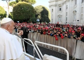 ദിനവും ജപമാല ചൊല്ലുക; കുഞ്ഞുങ്ങളോട് ഫ്രാൻസിസ് പാപ്പ