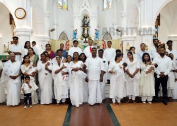 പ്രോ-ലൈഫ് കുടുംബങ്ങളിലെ ഒൻപത് കുഞ്ഞുങ്ങൾക്ക് ബിഷപ് ക്രിസ്തുദസ് മാമോദീസ നൽകി