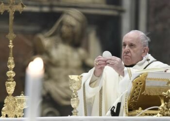 ഇന്നത്തെ ലോകത്തിന് അപ്പത്തിന്റെ സുഗന്ധം ആവശ്യമാണ്‌: ദിവ്യകാരുണ്യ തിരുനാൾ സന്ദേശത്തിൽ ഫ്രാന്‍സിസ് പാപ്പാ