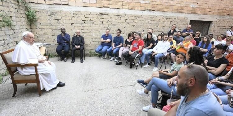 എല്ലാകാര്യങ്ങളും വീട്ടിൽ പറയാൻ കഴിയുമെന്ന ബോധ്യത്തിലാണോ നിങ്ങളുടെ മക്കൾ വളരുന്നത്? ഫ്രാൻസിസ് പാപ്പയുടെ ചോദ്യം