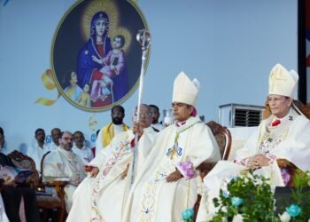 മോണ്‍. ഡോ. ആന്റണി വാലുങ്കല്‍ വരാപ്പുഴ അതിരൂപത സഹായമെത്രാനായി അഭിഷിക്തനായി