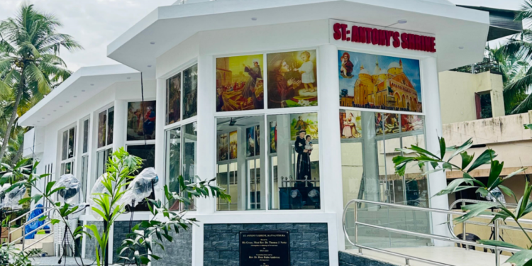 കണ്ണാന്തുറ ഇടവകയിൽ വിശുദ്ധ അന്തോനീസിന്റെ കുരിശടി ആശീർവദിച്ചു