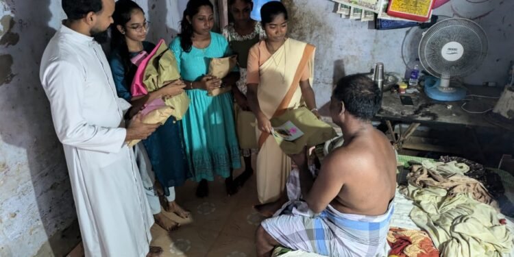 ഇടവകതിരുനാൾ ദിനത്തിൽ കിടപ്പ് രോഗികളെ ശുശ്രൂഷിച്ച് പരുത്തിയൂർ ഇടവക കെ.സി.വൈ.എം.