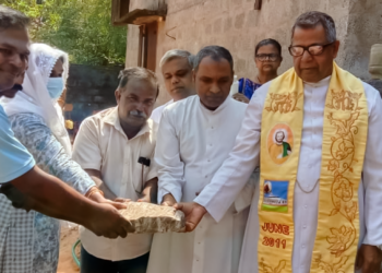 കടലിൽ മരണപ്പെട്ട മത്സ്യത്തൊഴിലാളിയുടെ കുടുംബത്തിനായുള്ള ഭവനത്തിന്റെ തറക്കല്ലിട്ട് പുതുക്കുറുച്ചി ഫൊറോന അൽമായ ശുശ്രൂഷ