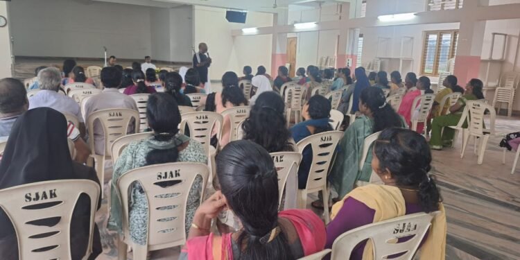 ഇടവക ഫൊറോനതല നേതൃസംഗമം നടത്തി കുടുംബപ്രേഷിത ശുശ്രൂഷ കോവളം ഫൊറോന