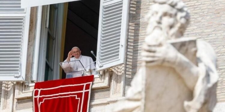 മാതാപിതാക്കൾ പൈതൃക സ്വത്തായി മക്കൾക്ക് നൽകേണ്ടത് പണമല്ല, സ്നേഹം; ഫ്രാൻസിസ് പാപ്പ