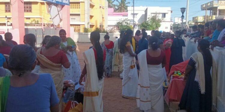 സാമുഹ്യ ശുശ്രൂഷ സമിതിയുടെ കീഴിൽ തുത്തൂർ ഫൊറോനയിൽ സ്വയം സഹായ സംഘങ്ങളുടെ നേതൃത്വത്തിൽ ഓണം വിപണനമേള