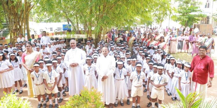 സെന്റ്. നിക്കോളാസ് എൽ. പി സ്കൂളിൽ ആധൂനിക സൗകര്യങ്ങളോടെ പുതിയ കമ്പ്യൂട്ടർ ലാബ്