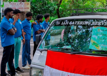 സ്നേഹപൂർവ്വം; കാൻസർ രോഗികൾക്ക് പൊതിച്ചോർ വിതരണം ചെയ്ത് കെ.സി.വൈ.എം നെല്ലിയോട് ഇടവക