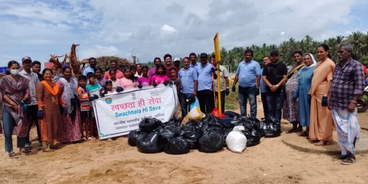 പ്ലാസ്റ്റിക് വിമുക്ത കടലും തീരത്തിനുമായി വിവിധ പ്രവർത്തനങ്ങൾ നടത്തി പുല്ലുവിള സാമൂഹ്യ – മത്സ്യമേഖല ശൂശ്രൂഷകൾ