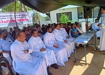 മുനമ്പം നിവാസികള്‍ക്കു പിന്തുണയുമായി നിയുക്ത കണ്ണൂര്‍ സഹായ മെത്രാന്‍ ഡോ. ഡെന്നീസ് കുറുപ്പശേരി സമരപ്പന്തലില്‍