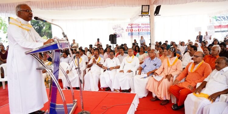 മുനമ്പം പ്രശ്നം: സർവകക്ഷി യോഗം വിളിക്കണമെന്ന് ആര്‍ച്ച് ബിഷപ് ഡോ. തോമസ് ജെ. നെറ്റോ