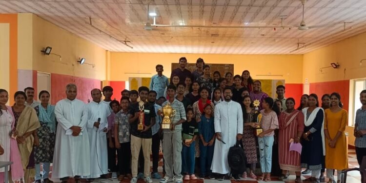 QUIZOZPEDIA- 2024; ക്വിസ് മത്സരം നടത്തി പുല്ലുവിള ഫൊറോന വിദ്യാഭ്യാസ സമിതി