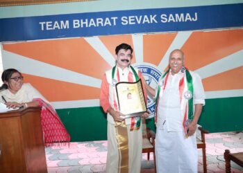 കാച്ചാണി ഇടവകാംഗം അലോഷ്യസ് പെരേരക്ക് ഭാരത് സേവക് പുരസ്കാരം