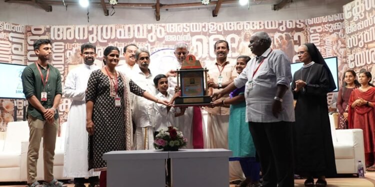 ലോഗോസ് ക്വിസില്‍ ചരിത്രം കുറിച്ച് ജിസ്‌മോന്‍; ഏറ്റവും പ്രായം കുറഞ്ഞ ലോഗോസ് പ്രതിഭ