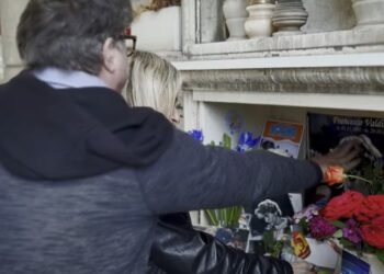 2024 നവംബർ മാസത്തിലേക്കുള്ള ഫ്രാൻസിസ് പാപ്പായുടെ പ്രാർത്ഥനാനിയോഗം; മക്കളെ നഷ്ടപ്പെട്ട മാതാപിതാക്കൾക്കുവേണ്ടി