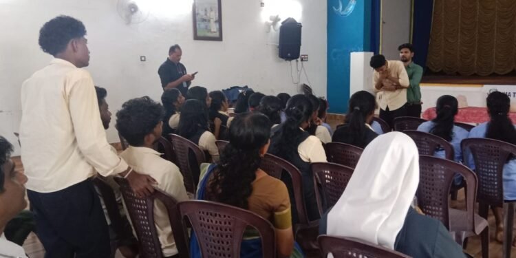 പൂവാറിലെ ലയോള ഇൻസ്റ്റിറ്റ്യൂട്ട് ഓഫ് കോമേഴ്സ് കോളേജ് വിദ്യാർത്ഥികൾക്കായി ഫസ്റ്റ് എയ്ഡ് ട്രെയിനിങ് പ്രോഗ്രാം സംഘടിപ്പിച്ചു