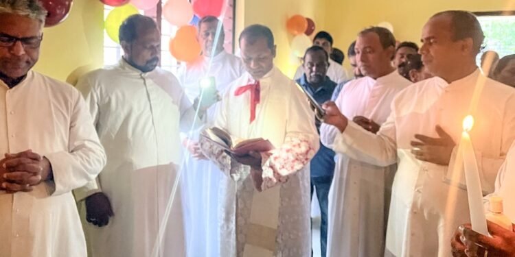 പുതുക്കുറിച്ചി ഫൊറോന അൽമായ ശുശ്രൂഷ പൂർത്തിയാക്കിയ ഭവന പദ്ധതി അഭിവന്ദ്യ ക്രിസ്തുദാസ് പിതാവ് ആശീർവദിച്ചു