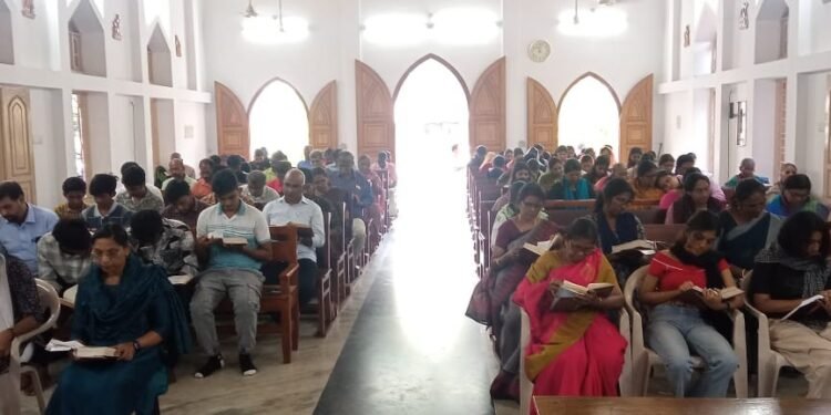 സമ്പൂർണ്ണ ബൈബിൾ പാരായണം നടത്തി ലിറ്റിൽ ഫ്ലവർ ദേവാലയം വട്ടിയൂർക്കാവ്