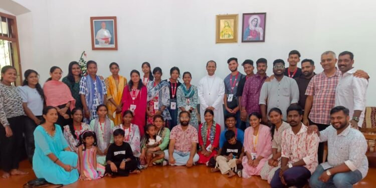 ദൈവസ്നേഹത്തിന്റെ ആഴങ്ങളിലേക്ക് ഛത്തീസ്ഗഡിലെ യുവജനങ്ങളെ സ്വീകരിച്ച് തിരുവനന്തപുരം ജീസസ് യൂത്ത്