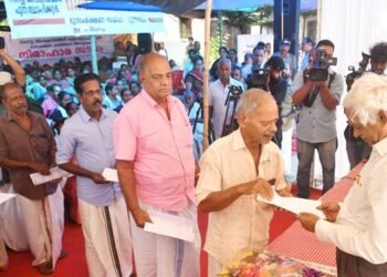 മുനമ്പം; ജൂഡീഷ്യല്‍ കമ്മീഷന് കെആര്‍എല്‍സിസി, കെഎല്‍സിഎ, കെസിവൈഎം സംഘടനകള്‍ ഹര്‍ജി നൽകി