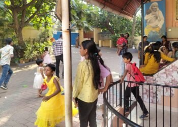 ജൂബിലി വർഷാചരണം; ശ്രീകാര്യം ഇടവകയിലെ കുട്ടികളും യുവജനങ്ങളും മദർ തെരേസ ഓർഫനേജ് സന്ദർശിച്ചു