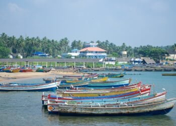 തീരദേശ ജില്ലകളിൽ 300 സ്ക്വയർ മീറ്റർ വരെയുള്ള വാസഗൃഹ നിർമാണങ്ങൾക്ക് തദ്ദേശസ്വയംഭരണ സ്ഥാപനങ്ങൾക്ക് അനുമതി നൽകാം; കേരള തീരദേശ പരിപാലന അതോറിറ്റി