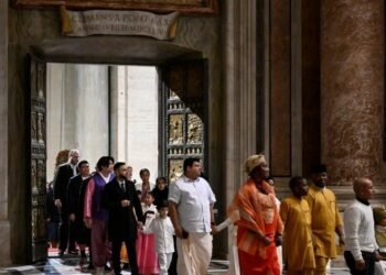 ഒരു മാസത്തിനിടെ വത്തിക്കാനിലെ വിശുദ്ധ വാതിലിലൂടെ പ്രവേശിച്ചത് 13 ലക്ഷം വിശ്വാസികള്