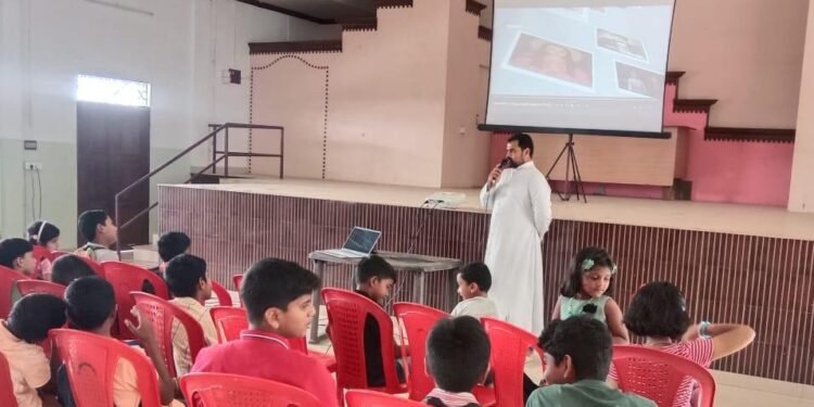 ജൂബിലി 2025: ശ്രീകാര്യം വിശുദ്ധ ക്രിസ്റ്റഫർ ദൈവാലയത്തിൽ കുട്ടികൾക്ക് വിശുദ്ധ കൊച്ചുത്രേസ്യയുടെ ജീവിതം പരിചയപ്പെടുത്തി