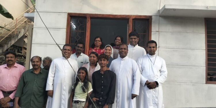 പേട്ട ഫൊറോന സാമൂഹ്യ ശുശ്രൂഷ സമിതി നിർധന കുടുംബത്തിന് ഭവനം പണിതു നൽകി