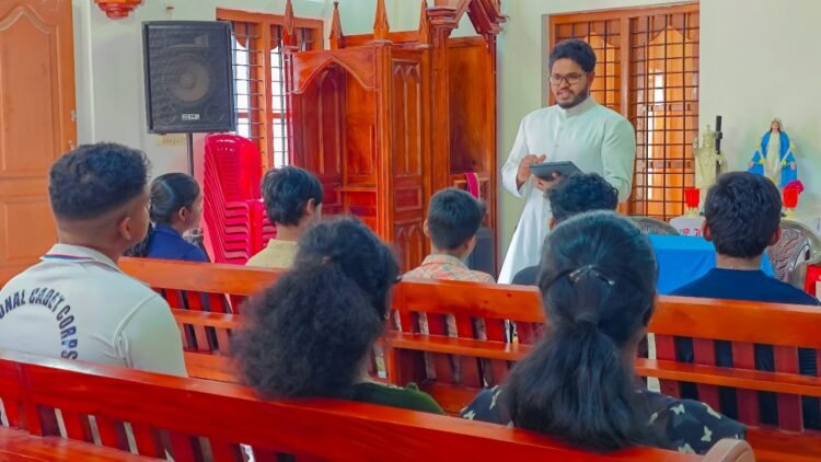 ക്രിസ്റ്റസ് ഫോർട്ടിസ്; പരീക്ഷ ഒരുക്ക ക്ലാസ്സ് നടത്തി കെ.സി.വൈ.എം നെല്ലിയോട് യൂണിറ്റ്