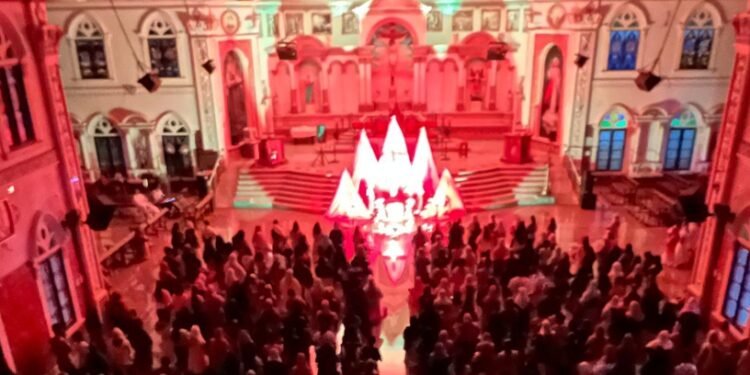 നോമ്പുകാല ആചരണം; പുതുക്കുറിച്ചി ഇടവകയിലെ യുവജനങ്ങൾ തെയ്സെ പ്രയർ നടത്തി